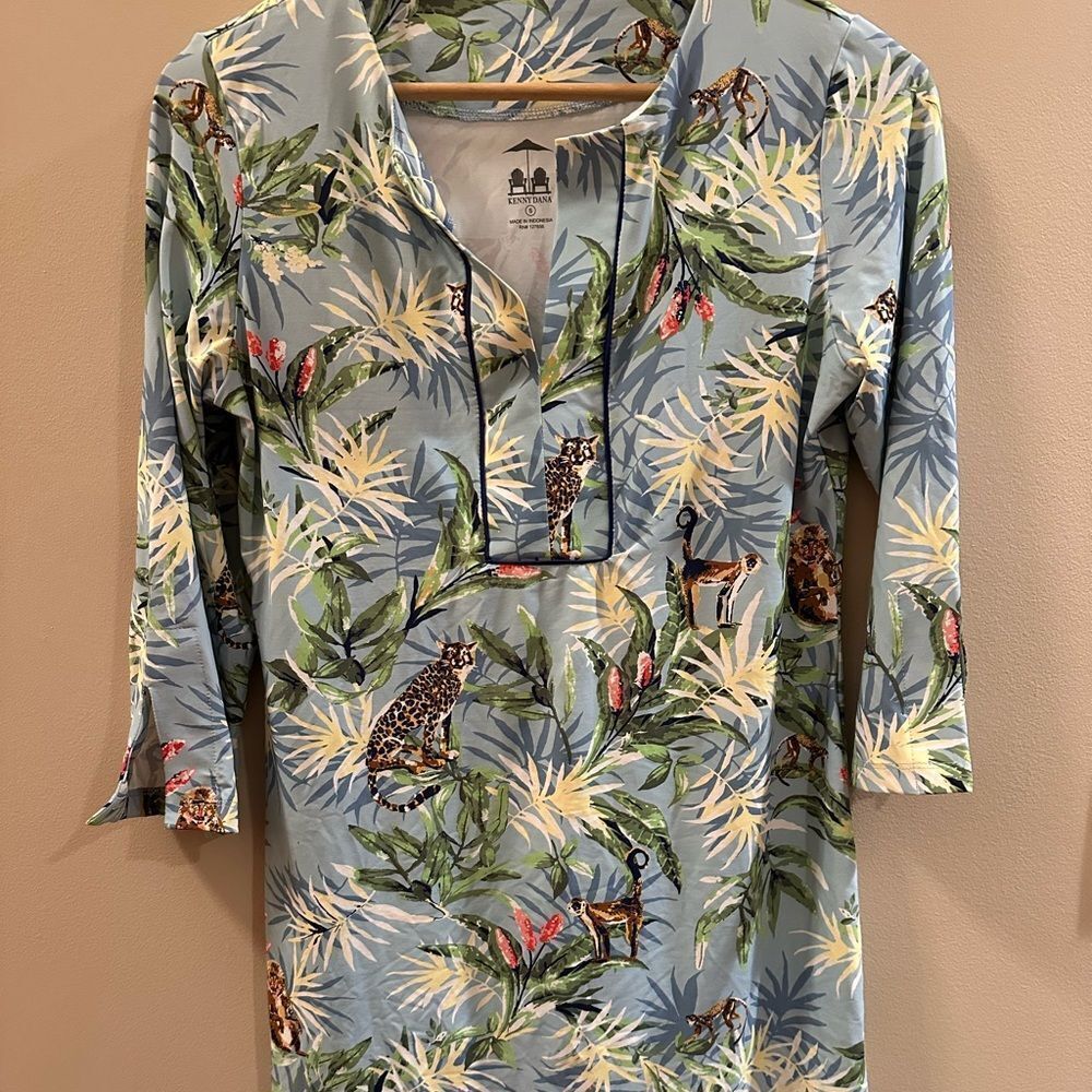 Kenny Dana  Slit Placket Dress with 3/4 Slit Sleeve Wildlife print